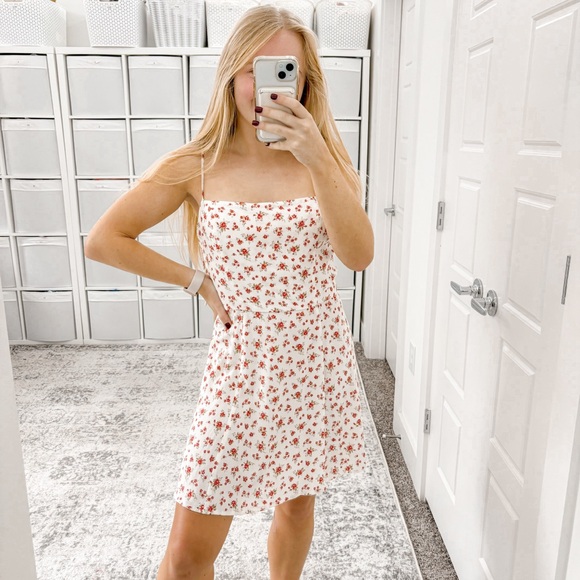 Reformation Dresses & Skirts - Reformation Bisque Floral Dress Colette